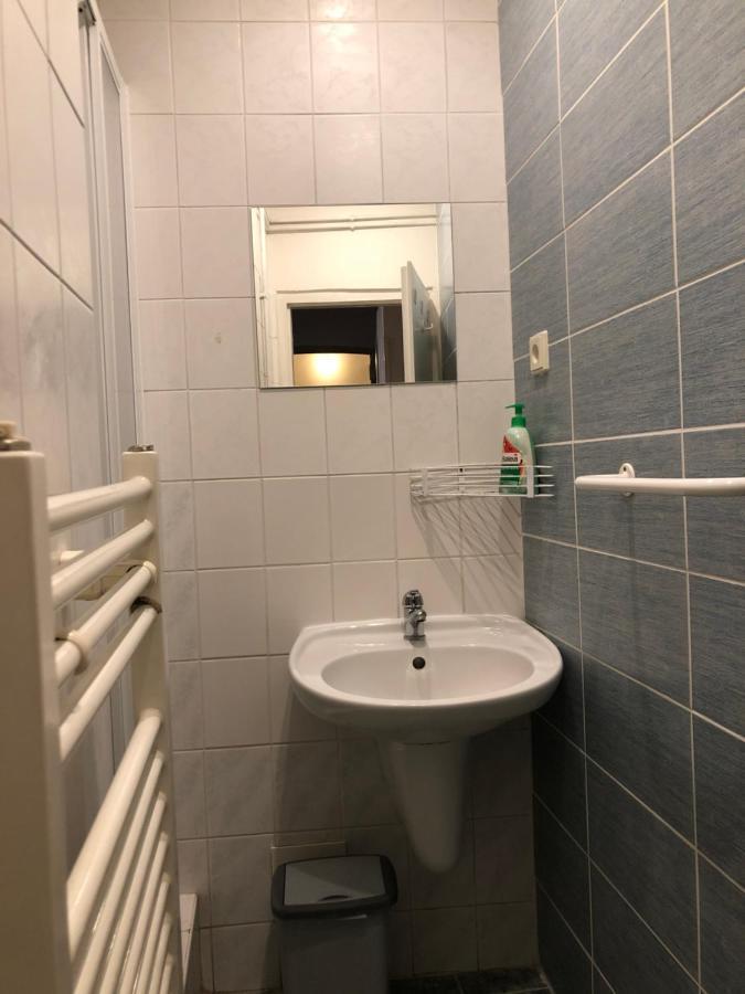 Doppel-/Zweibettzimmer mit Gemeinschaftsbad