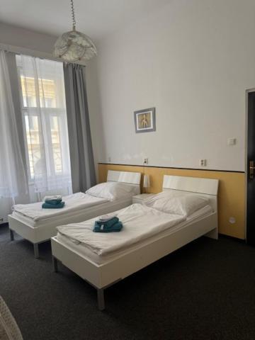 Zweibettzimmer mit eigenem Bad